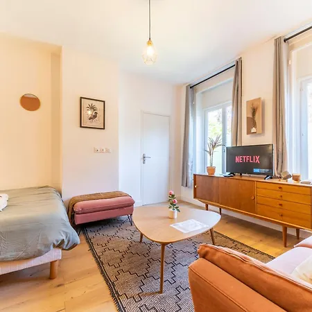 L'annexe - Parking - Wi-fi - Netflix - Metro - Train Station 아파트